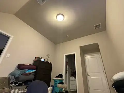 Snapshot of wynterheat chatting on March 4, 2026, 9:32 pm wynterheat online show from March 4, 2026, 9:32 pm