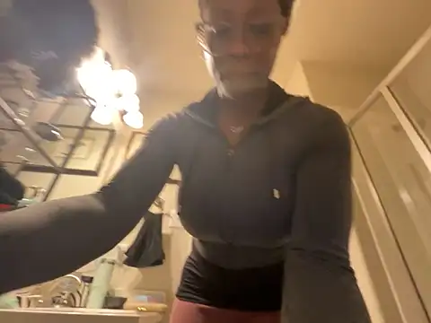 Snapshot of wynterheat chatting on March 12, 2026, 4:13 pm wynterheat online show from March 12, 2026, 4:13 pm