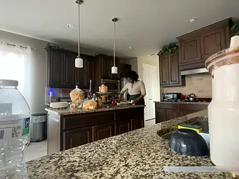 Snapshot of wynterheat chatting on March 29, 2026, 1:44 pm wynterheat online show from March 29, 2026, 1:44 pm