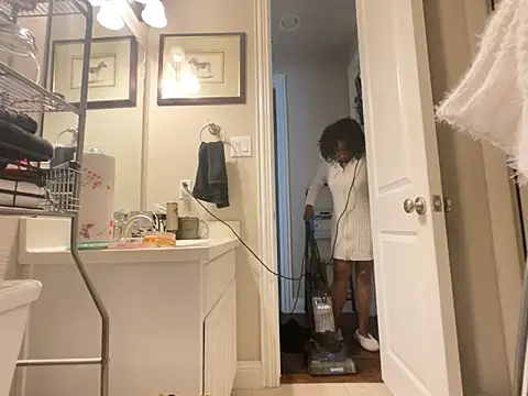 Snapshot of wynterheat chatting on April 1, 2026, 3:42 pm wynterheat online show from April 1, 2026, 3:42 pm