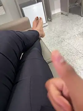 Palomasoouzaaak online show from February 6, 2026, 11:02 am