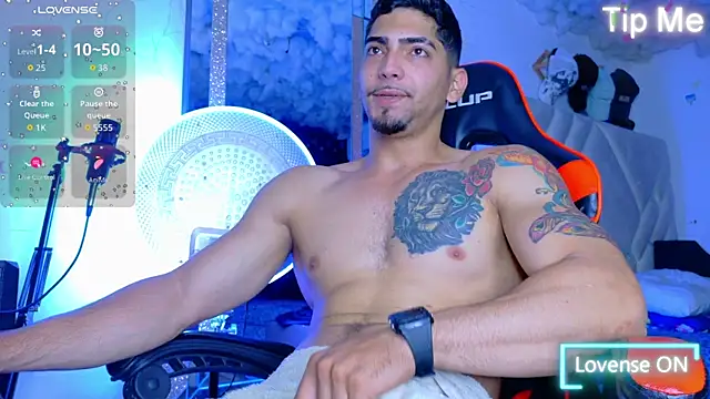 Snapshot of Rich_boy01 chatting on October 11, 2025, 12:58 pm Rich boy01 online show from October 11, 2025, 12:58 pm