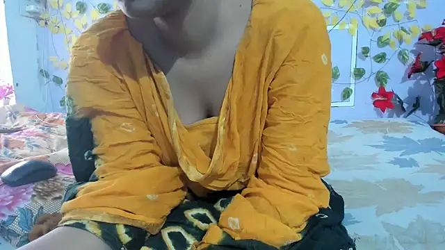 aarjulove online show from April 23, 2026, 10:58 am