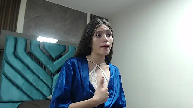ValeryLargo online show from December 16, 2024, 12:49 pm
