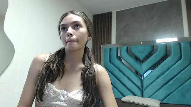 ValeryLargo online show from January 2, 2025, 12:24 pm