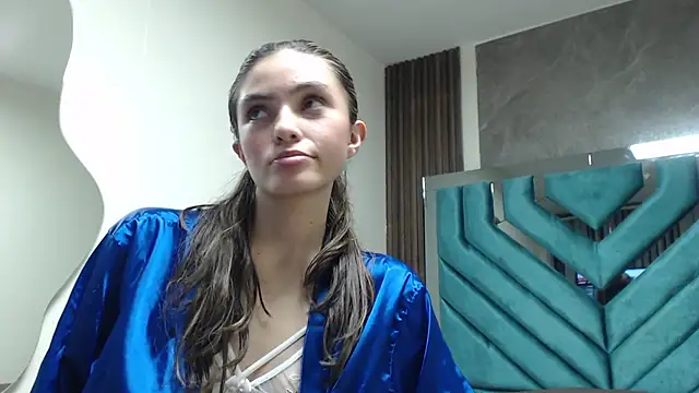 ValeryLargo online show from January 4, 2025, 6:51 pm