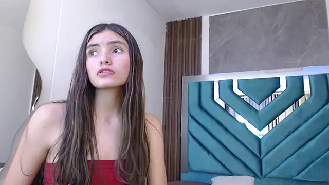 ValeryLargo online show from January 14, 2025, 12:35 pm