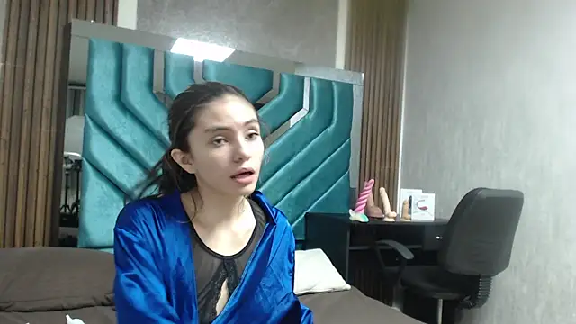 ValeryLargo online show from March 15, 2025, 12:24 pm