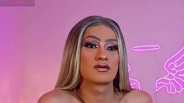 Snapshot of _scarletmoore chatting on September 17, 2025, 6:37 am scarletmoore online show from September 17, 2025, 6:37 am