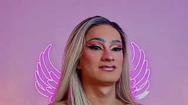 Snapshot of _scarletmoore chatting on September 20, 2025, 9:32 am scarletmoore online show from September 20, 2025, 9:32 am