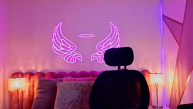 Snapshot of _scarletmoore chatting on September 23, 2025, 8:39 am scarletmoore online show from September 23, 2025, 8:39 am