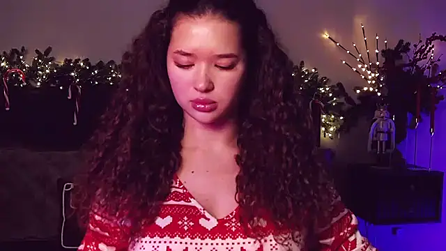 Snapshot of Denise_Garciia chatting on December 22, 2024, 1:44 pm Denise Garciia online show from December 22, 2024, 1:44 pm