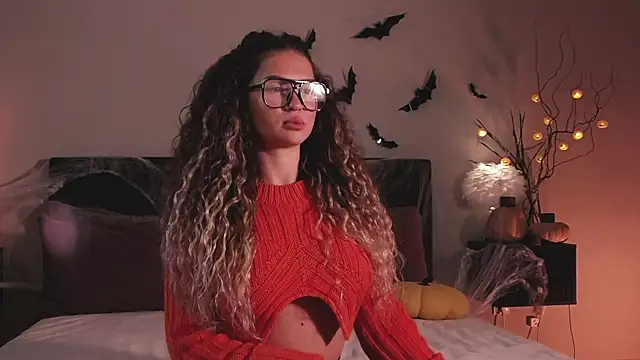 Snapshot of Denise_Garciia chatting on October 31, 2025, 12:28 pm Denise Garciia online show from October 31, 2025, 12:28 pm