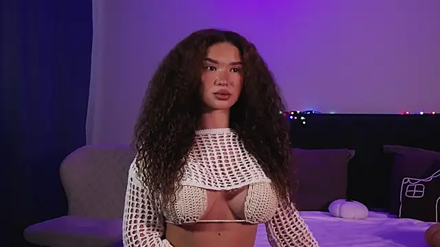 Snapshot of Denise_Garciia chatting on July 4, 2026, 12:44 pm Denise Garciia online show from July 4, 2026, 12:44 pm