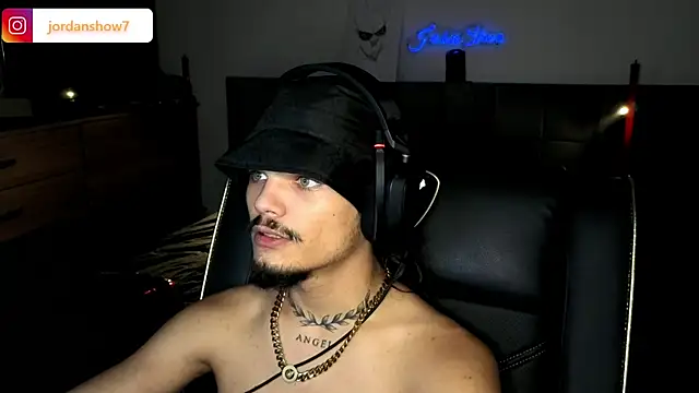 Snapshot of JordanShow chatting on September 14, 2025, 7:13 pm JordanShow online show from September 14, 2025, 7:13 pm