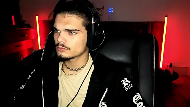 Snapshot of JordanShow chatting on October 12, 2025, 7:29 am JordanShow online show from October 12, 2025, 7:29 am