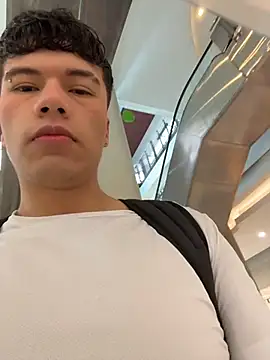 Logan smith1 online show from November 6, 2025, 7:26 pm