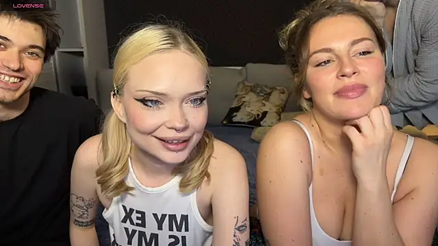 dollfromvenus online show from May 4, 2026, 11:56 pm