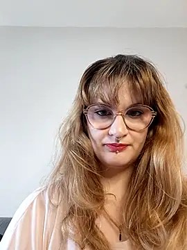 Snapshot of PrincesseMalicia chatting on February 5, 2026, 2:00 pm PrincesseMalicia online show from February 5, 2026, 2:00 pm