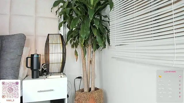 Snapshot of Nia_Bunny chatting on February 8, 2025, 5:29 pm Nia Bunny online show from February 8, 2025, 5:29 pm