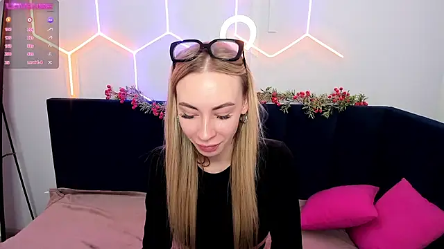 Diana Garrett online show from January 11, 2025, 8:54 am