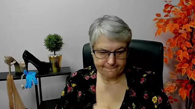 Snapshot of IrisDream chatting on January 9, 2025, 10:31 am IrisDream online show from January 9, 2025, 10:31 am