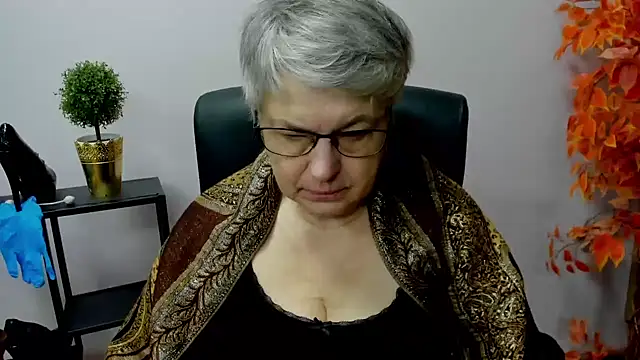 Snapshot of IrisDream chatting on January 16, 2025, 7:28 am IrisDream online show from January 16, 2025, 7:28 am