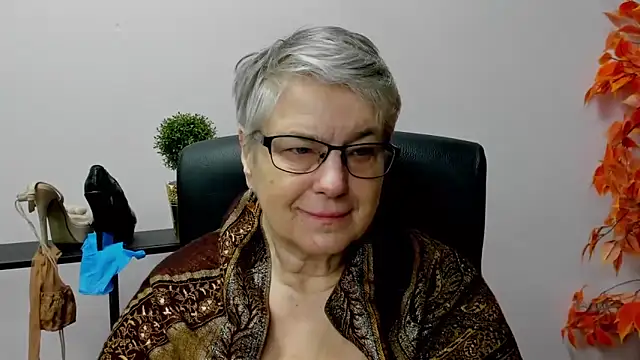 Snapshot of IrisDream chatting on January 22, 2025, 7:25 am IrisDream online show from January 22, 2025, 7:25 am