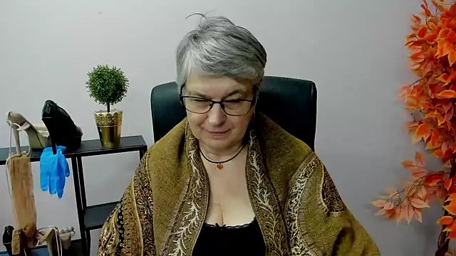 Snapshot of IrisDream chatting on January 28, 2025, 10:45 am IrisDream online show from January 28, 2025, 10:45 am