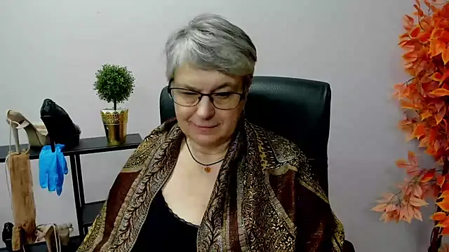 Snapshot of IrisDream chatting on January 28, 2025, 1:49 pm IrisDream online show from January 28, 2025, 1:49 pm