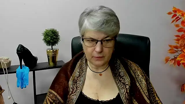 Snapshot of IrisDream chatting on January 30, 2025, 7:18 am IrisDream online show from January 30, 2025, 7:18 am