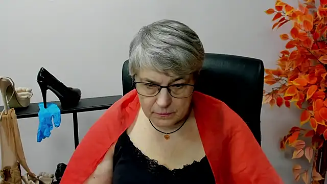 Snapshot of IrisDream chatting on February 4, 2025, 10:54 am IrisDream online show from February 4, 2025, 10:54 am