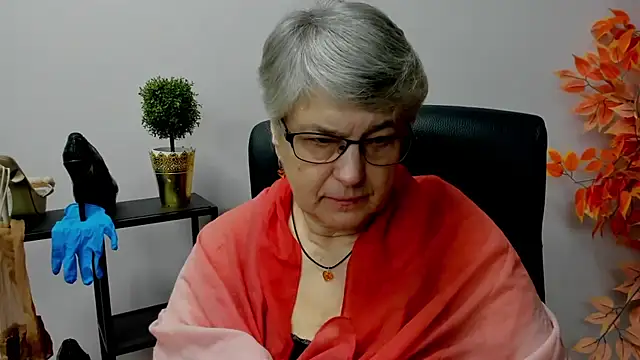 Snapshot of IrisDream chatting on February 10, 2025, 7:15 am IrisDream online show from February 10, 2025, 7:15 am
