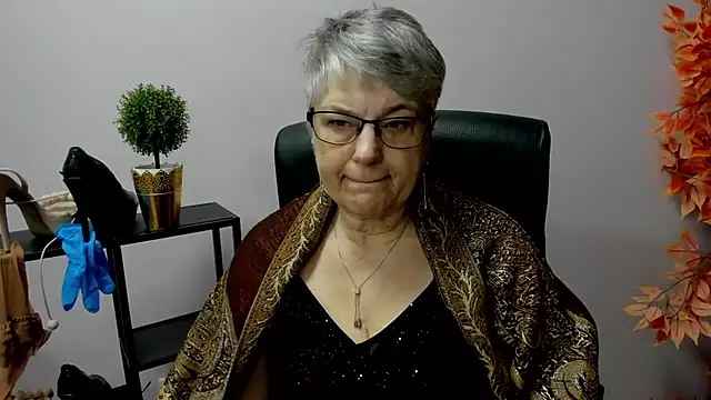 Snapshot of IrisDream chatting on February 21, 2025, 7:12 am IrisDream online show from February 21, 2025, 7:12 am