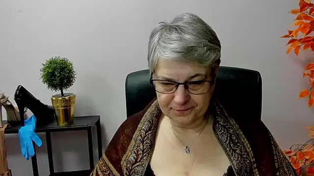 Snapshot of IrisDream chatting on March 12, 2025, 7:13 am IrisDream online show from March 12, 2025, 7:13 am