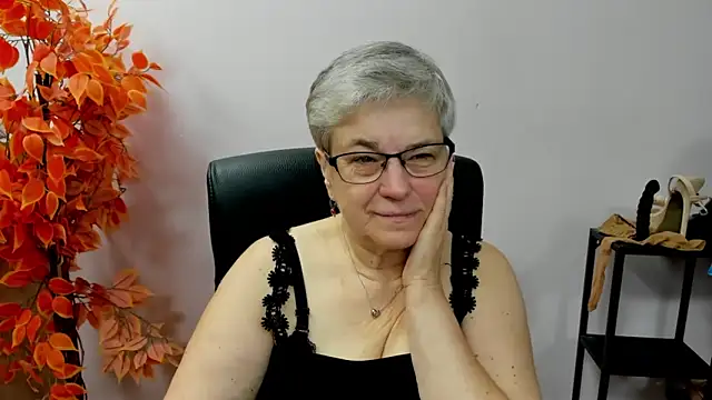 IrisDream online show from October 15, 2025, 6:35 am