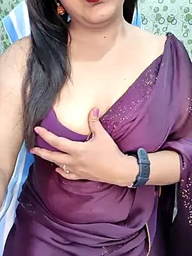 Cute-Raashii online show from November 10, 2025, 1:04 am