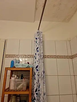 Snapshot of Josephine_LIVE chatting on November 24, 2025, 5:18 am Josephine LIVE online show from November 24, 2025, 5:18 am