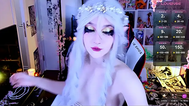 Snapshot of Aki__Ra chatting on March 24, 2026, 1:32 am Aki Ra online show from March 24, 2026, 1:32 am