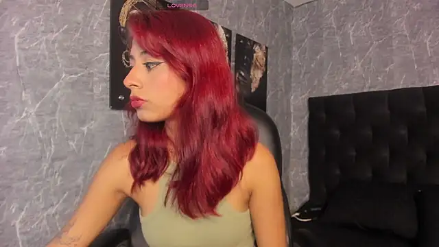 cloe  palmer online show from February 12, 2025, 12:01 pm