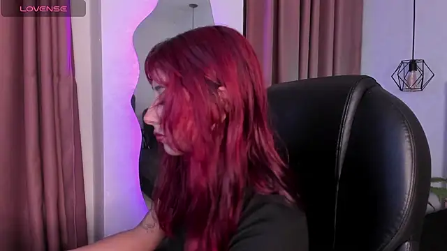 cloe  palmer online show from March 7, 2025, 12:01 pm