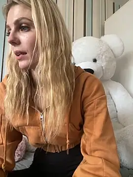 Snapshot of Liya_my chatting on October 17, 2025, 11:57 am Liya my online show from October 17, 2025, 11:57 am