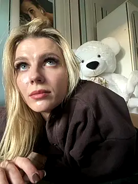 Snapshot of Liya_my chatting on October 30, 2025, 2:07 pm Liya my online show from October 30, 2025, 2:07 pm