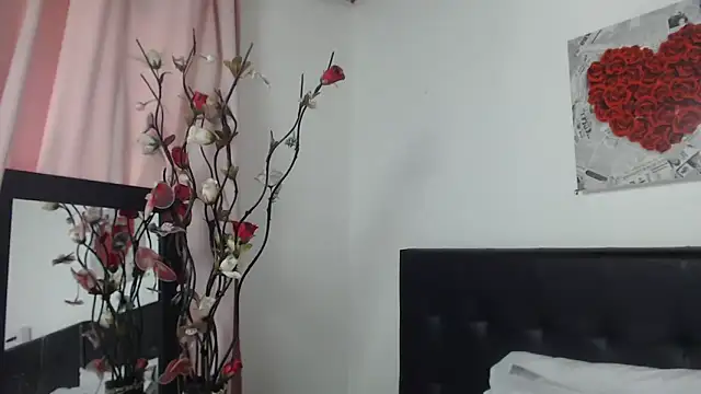 Angelinna Milf online show from December 14, 2024, 7:36 pm