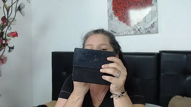 Angelinna Milf online show from January 11, 2025, 7:16 pm