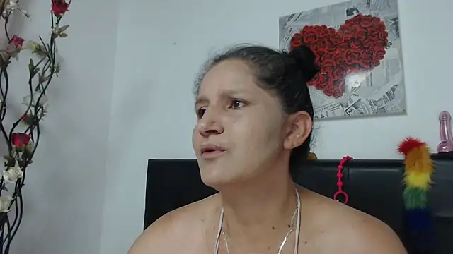 Angelinna Milf online show from January 23, 2025, 2:33 am