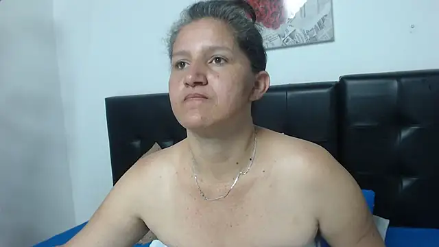 Angelinna Milf online show from January 25, 2025, 1:54 am