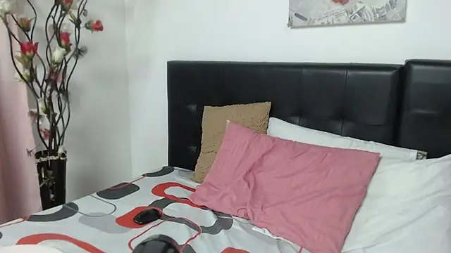 Angelinna Milf online show from January 26, 2025, 2:03 am