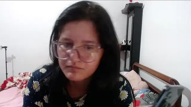 Snapshot of Angelinna_Milf chatting on September 17, 2025, 4:30 pm Angelinna Milf online show from September 17, 2025, 4:30 pm