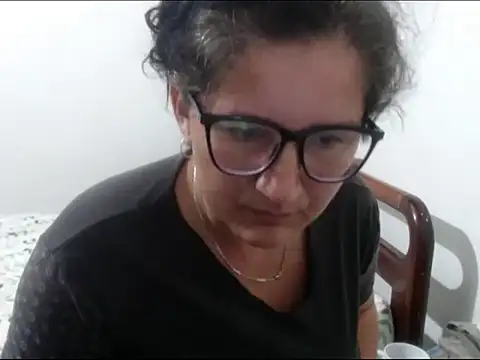 Snapshot of Angelinna_Milf chatting on November 1, 2025, 2:13 am Angelinna Milf online show from November 1, 2025, 2:13 am